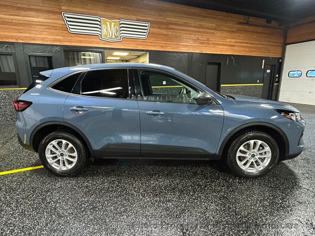 2025 Ford Escape Active AWD (C15859) - Image 2