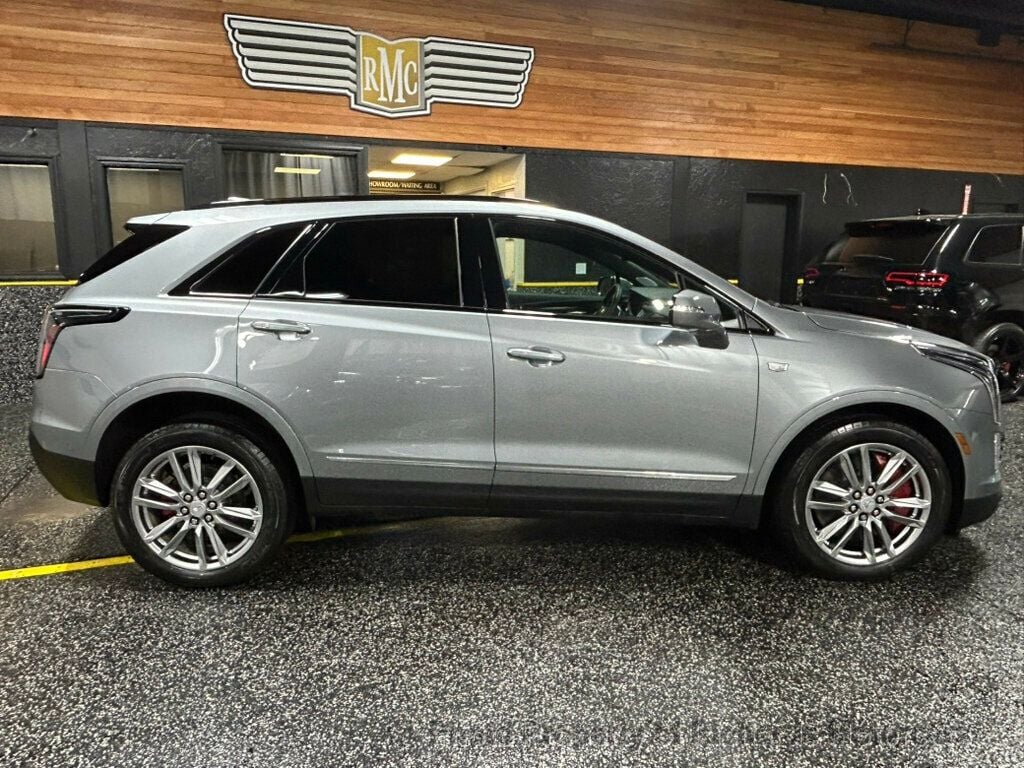 2024 Cadillac XT5 AWD 4dr Sport (C15937) - Image 2