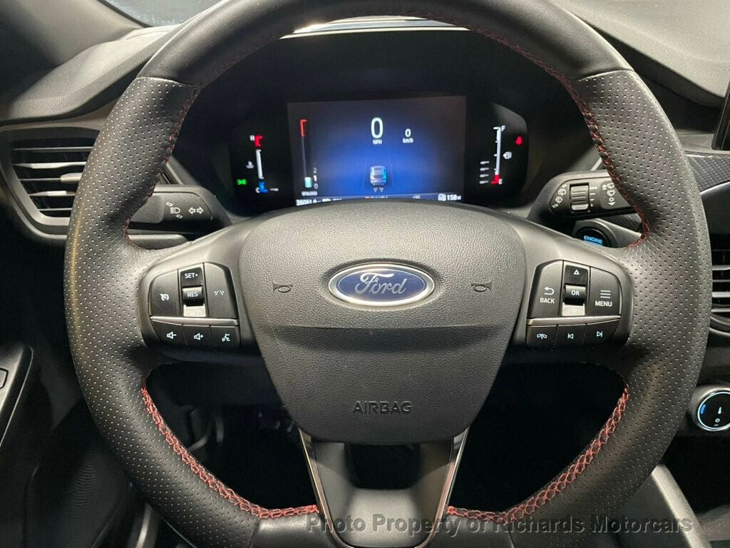2024 Ford Escape ST-Line AWD (C15977) - Image 10