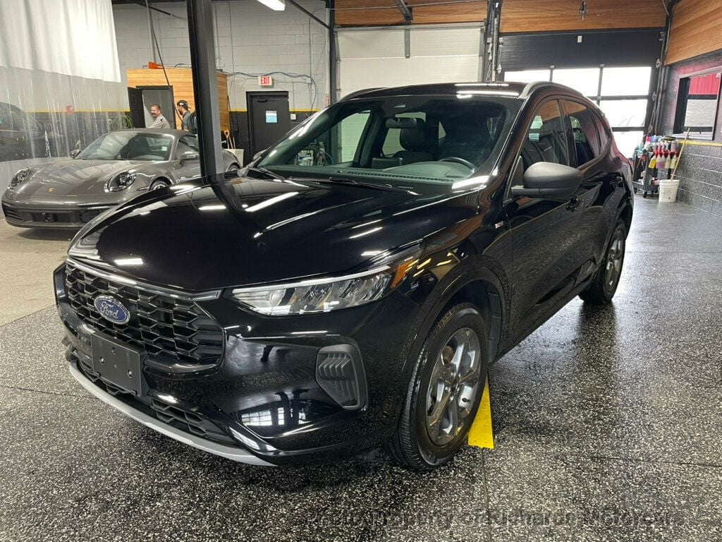 2024 Ford Escape ST-Line AWD (C15977) - Image 4