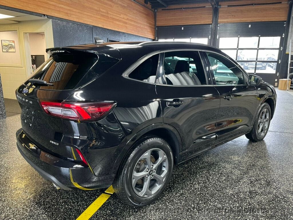 2024 Ford Escape ST-Line AWD (C15977) - Image 7