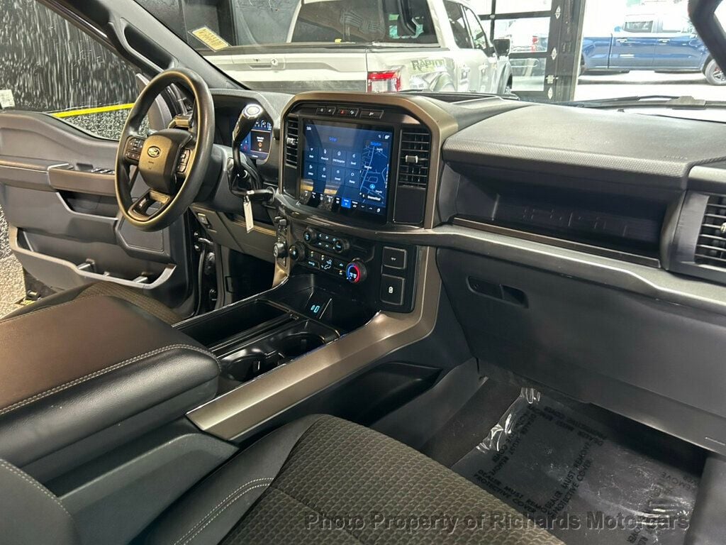 2024 Ford F-150 STX 4WD SuperCrew 5.5' Box (C15998) - Image 18