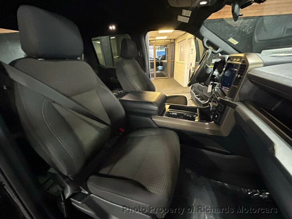 2024 Ford F-150 STX 4WD SuperCrew 5.5' Box (C15998) - Image 20