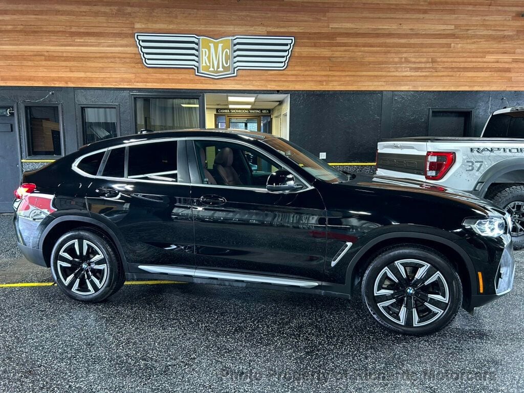 2023 BMW X4 xDrive30i Sports Activity (C15952)