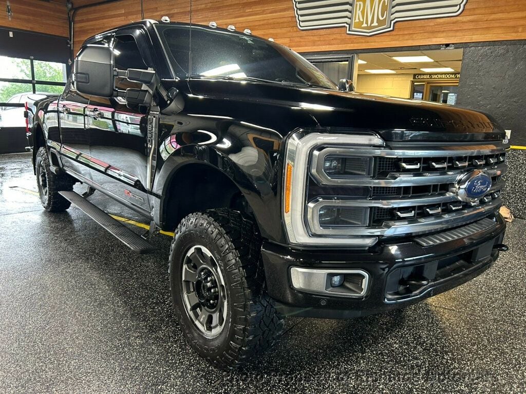2023 Ford Super Duty F-350 SRW Platinum 4WD Crew Cab 6.75' Box (C15999) - Image 6