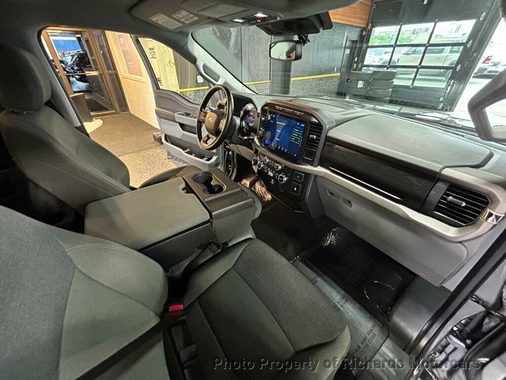 2024 Ford F-150 XLT 4WD SuperCrew 5.5' Box (C16008) - Image 21