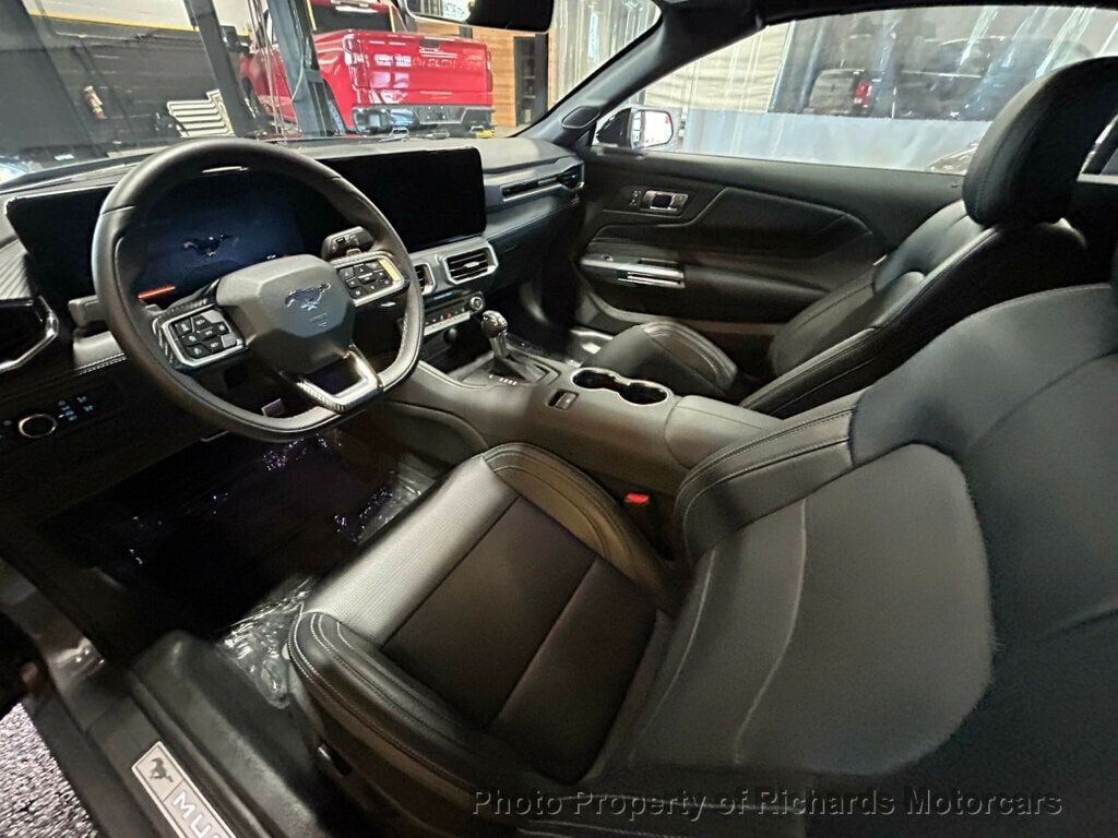 2025 Ford Mustang GT Premium Convertible (C16023) - Image 14