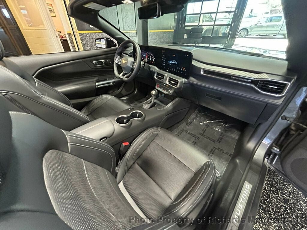 2025 Ford Mustang GT Premium Convertible (C16023) - Image 26