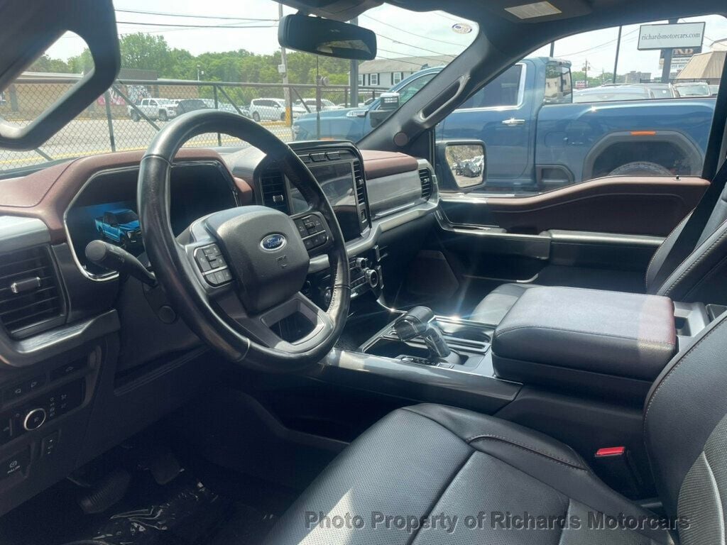 2023 Ford F-150 LARIAT 4WD SuperCrew 5.5' Box (C16025) - Image 12