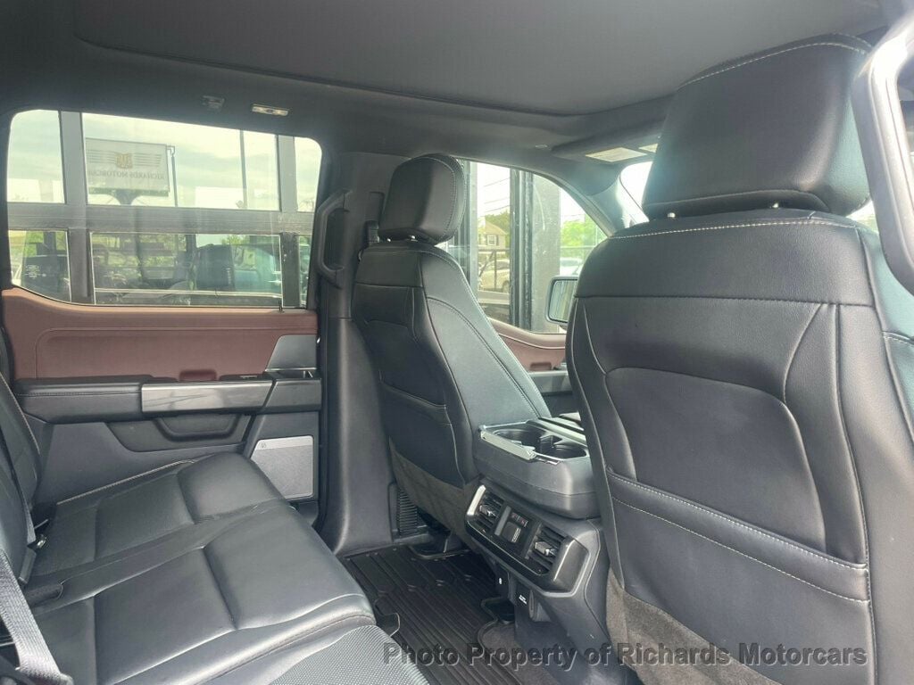 2023 Ford F-150 LARIAT 4WD SuperCrew 5.5' Box (C16025) - Image 19