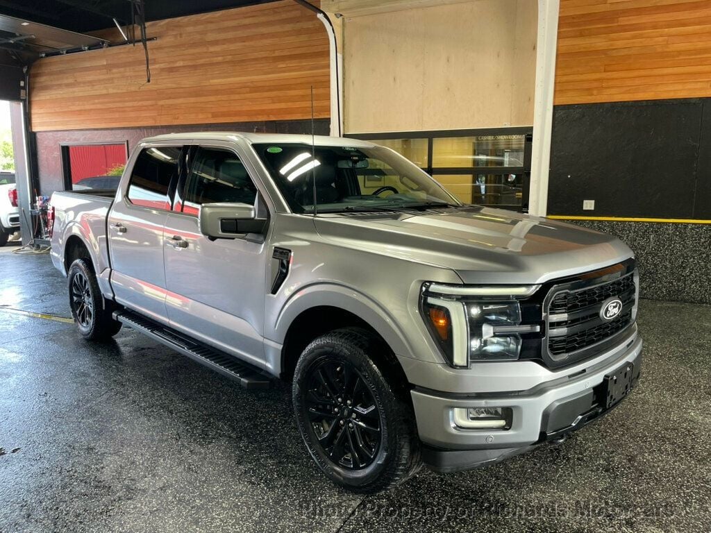 2024 Ford F-150 LARIAT 4WD SuperCrew 5.5' Box (C16048)