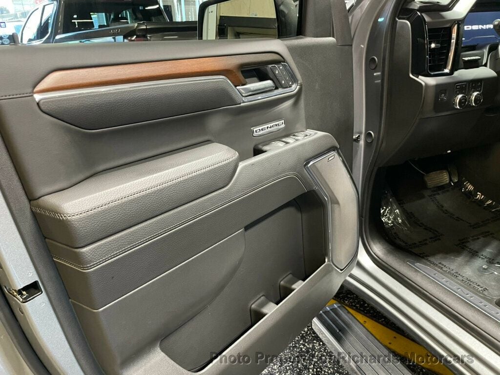 2024 GMC Sierra 1500 4WD Crew Cab 147" Denali (C16059) - Image 9