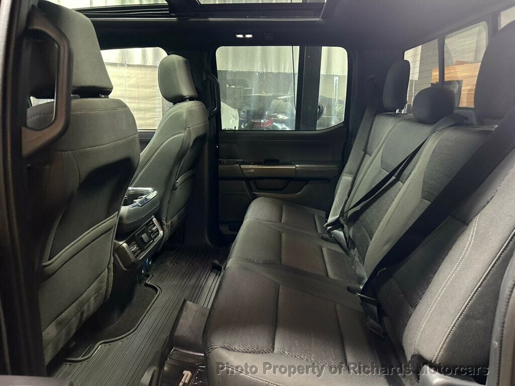 2023 Ford F-150 XLT 4WD SuperCrew 5.5' Box (C15953) - Image 17