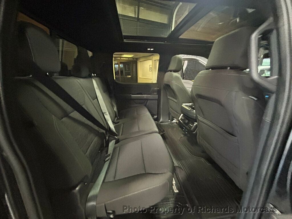 2023 Ford F-150 XLT 4WD SuperCrew 5.5' Box (C15953) - Image 19