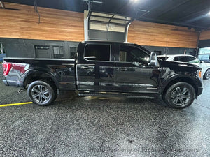 2023 Ford F-150 XLT 4WD SuperCrew 5.5' Box (C15953) - Image 2
