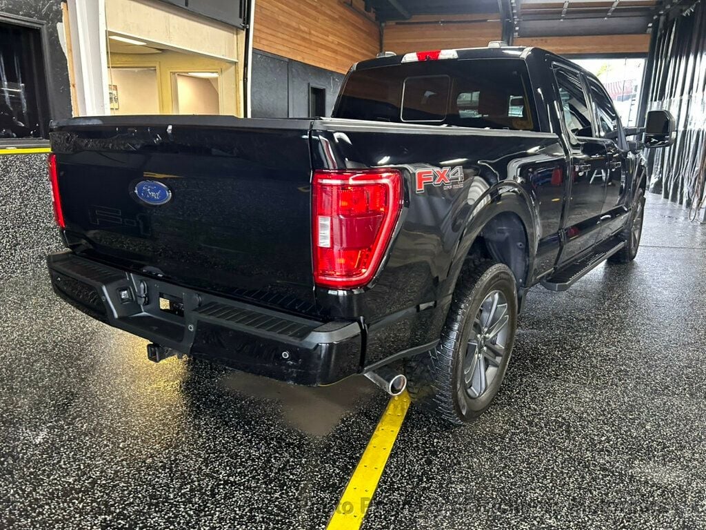 2023 Ford F-150 XLT 4WD SuperCrew 5.5' Box (C15953) - Image 3
