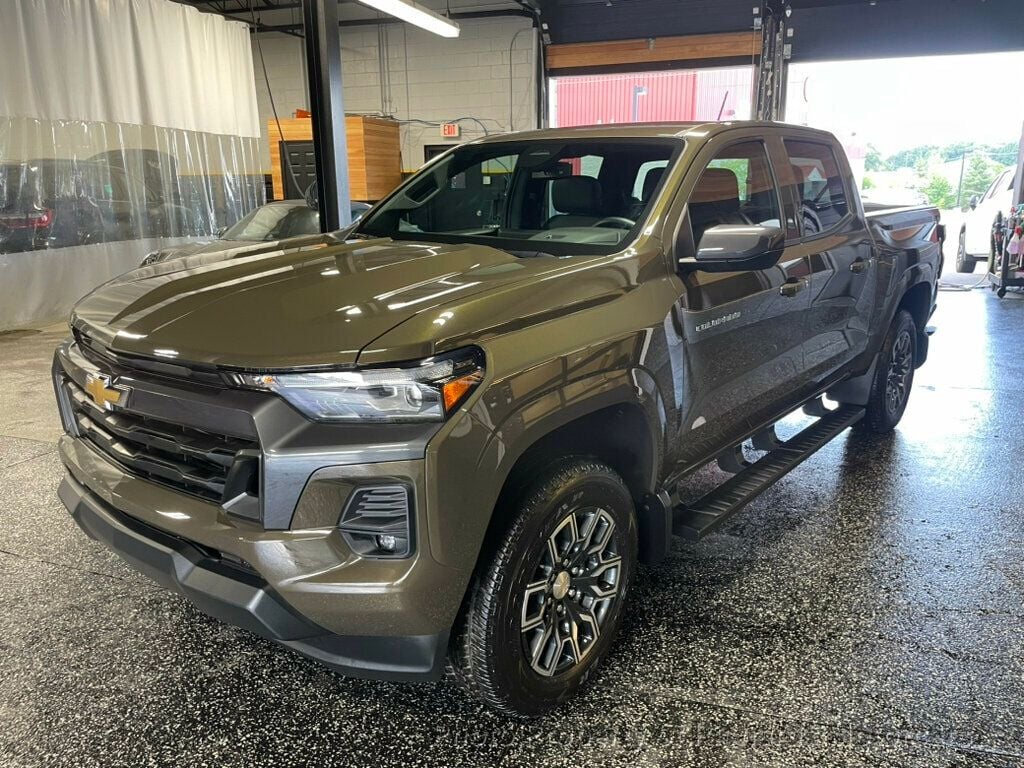 2024 Chevrolet Colorado 4WD Crew Cab LT (C15983) - Image 4