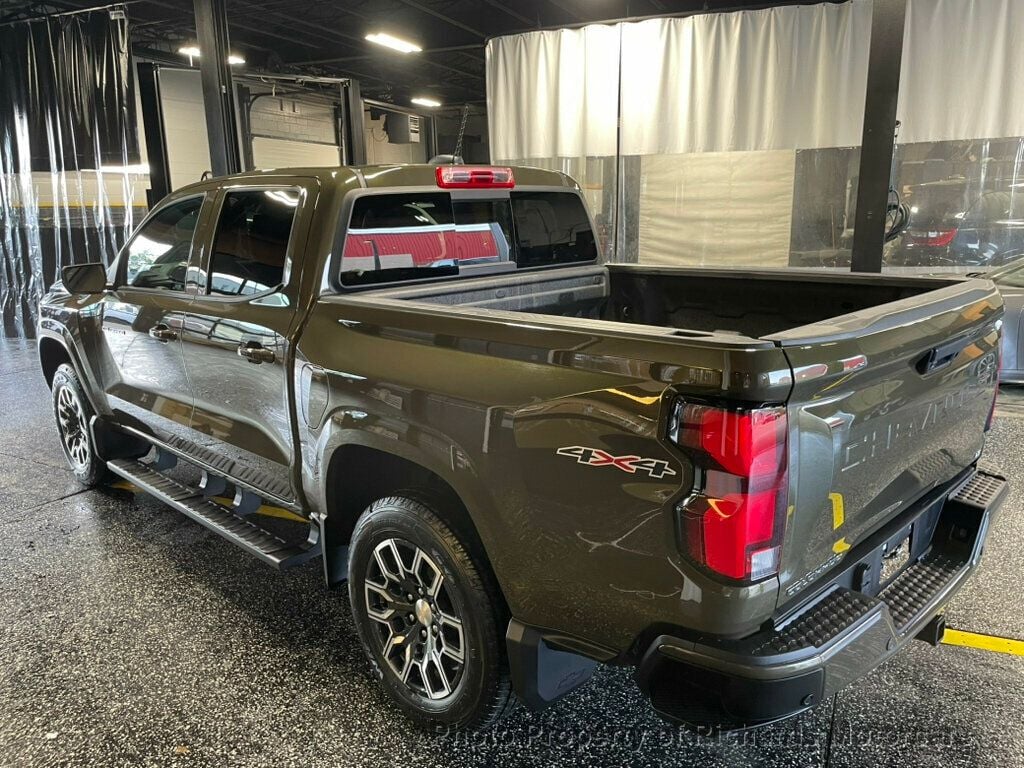 2024 Chevrolet Colorado 4WD Crew Cab LT (C15983) - Image 5