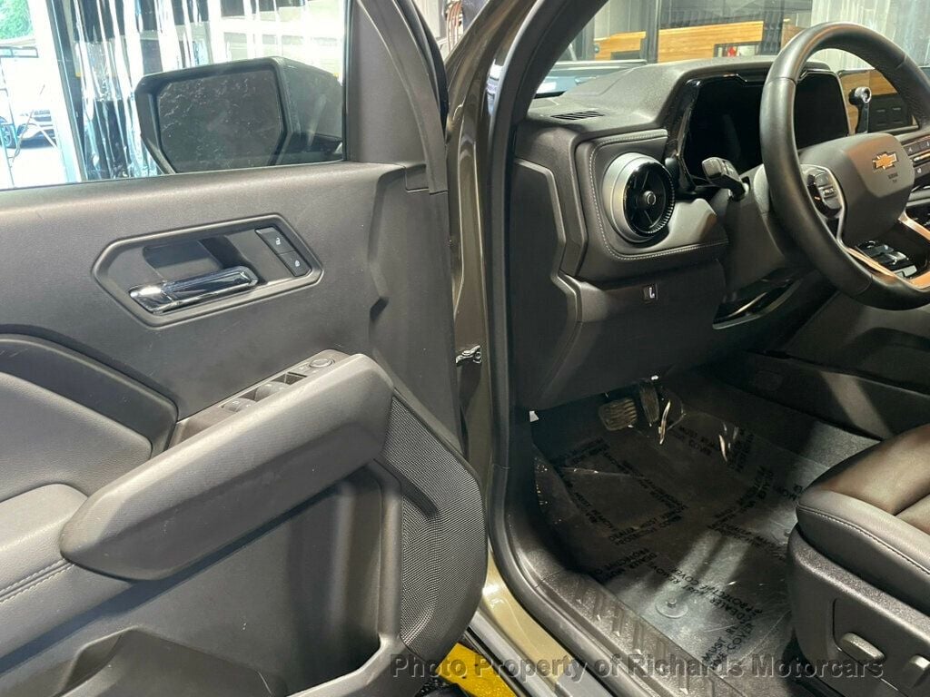 2024 Chevrolet Colorado 4WD Crew Cab LT (C15983) - Image 8