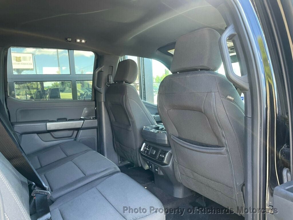 2022 Ford F-150 XLT 4WD SuperCrew 6.5' Box (C15985) - Image 19
