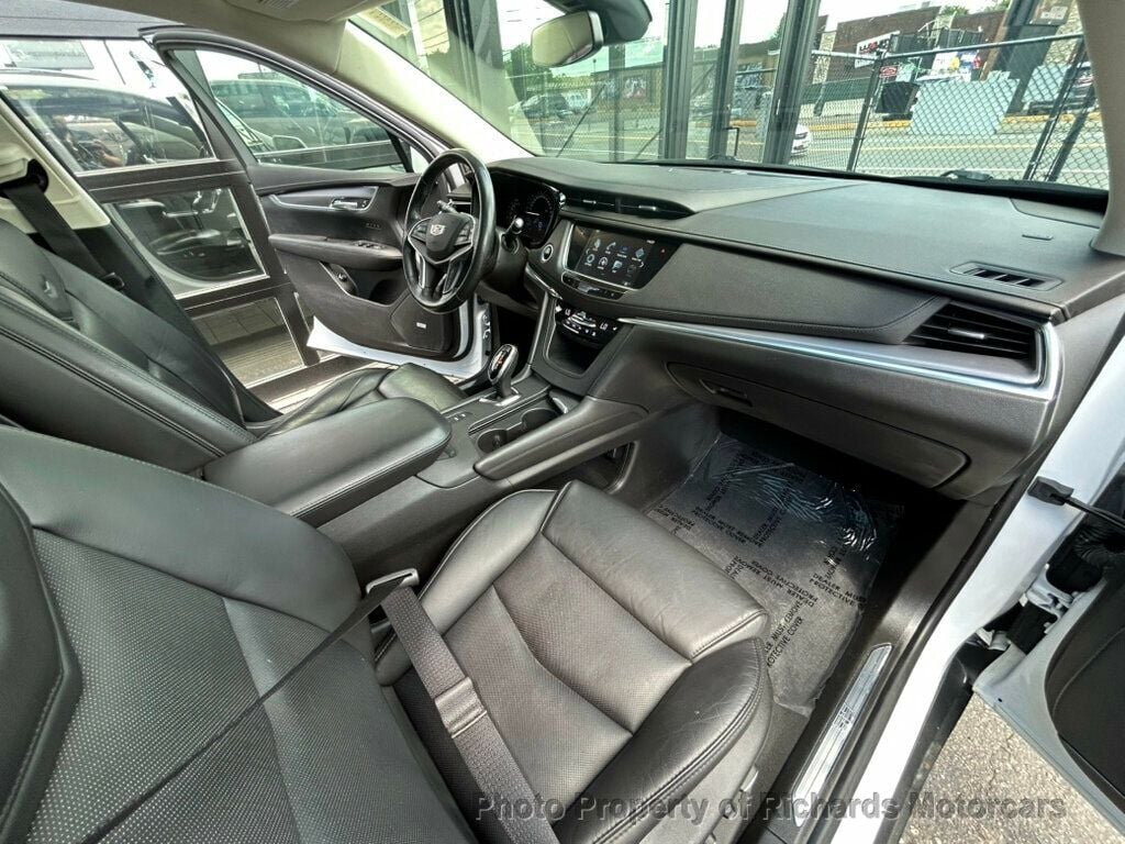 2018 Cadillac XT5 Crossover AWD 4dr Luxury (C16006) - Image 22