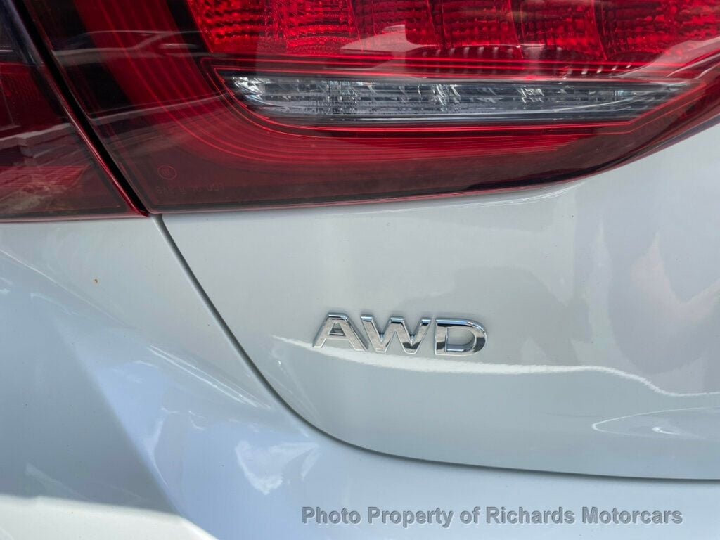 2023 INFINITI Q50 LUXE AWD (C16055) - Image 9