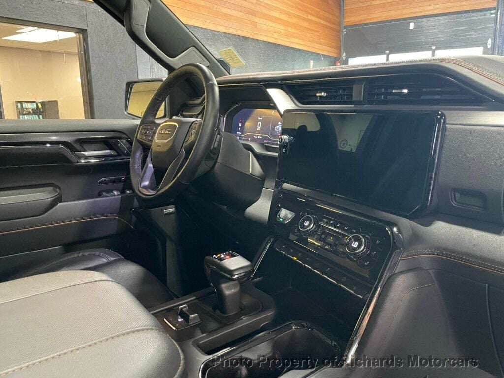 2024 GMC Sierra 1500 4WD Crew Cab 147" AT4 (C16090) - Image 20