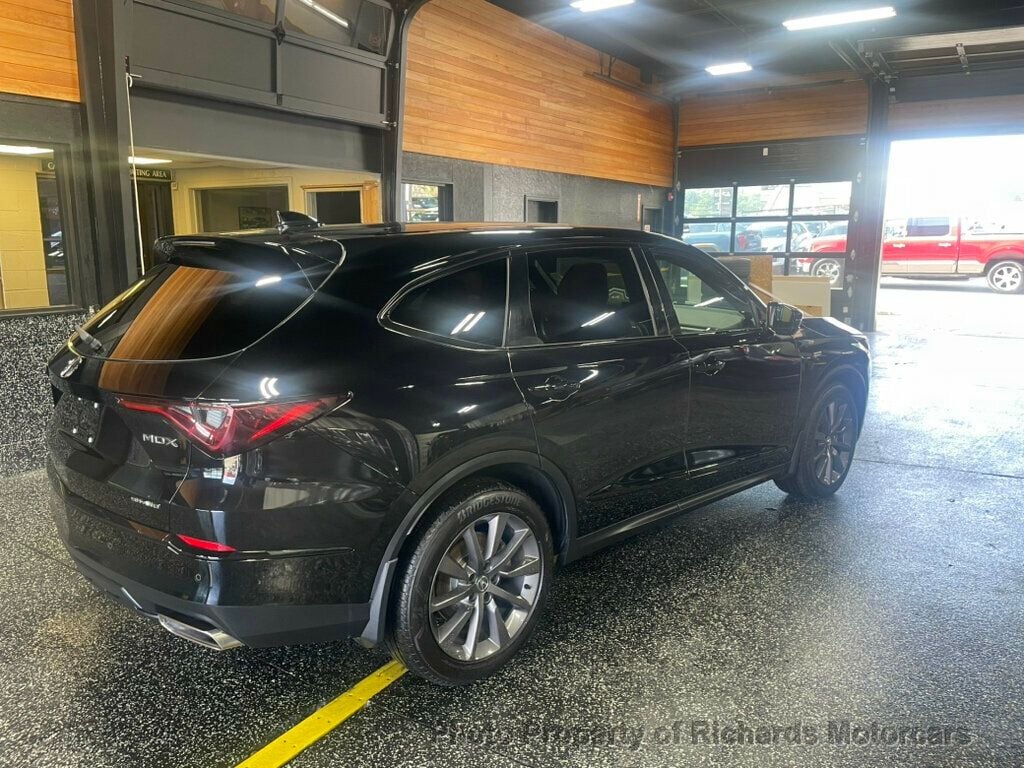 2023 Acura MDX SH-AWD w/A-Spec Package (C16081) - Image 2