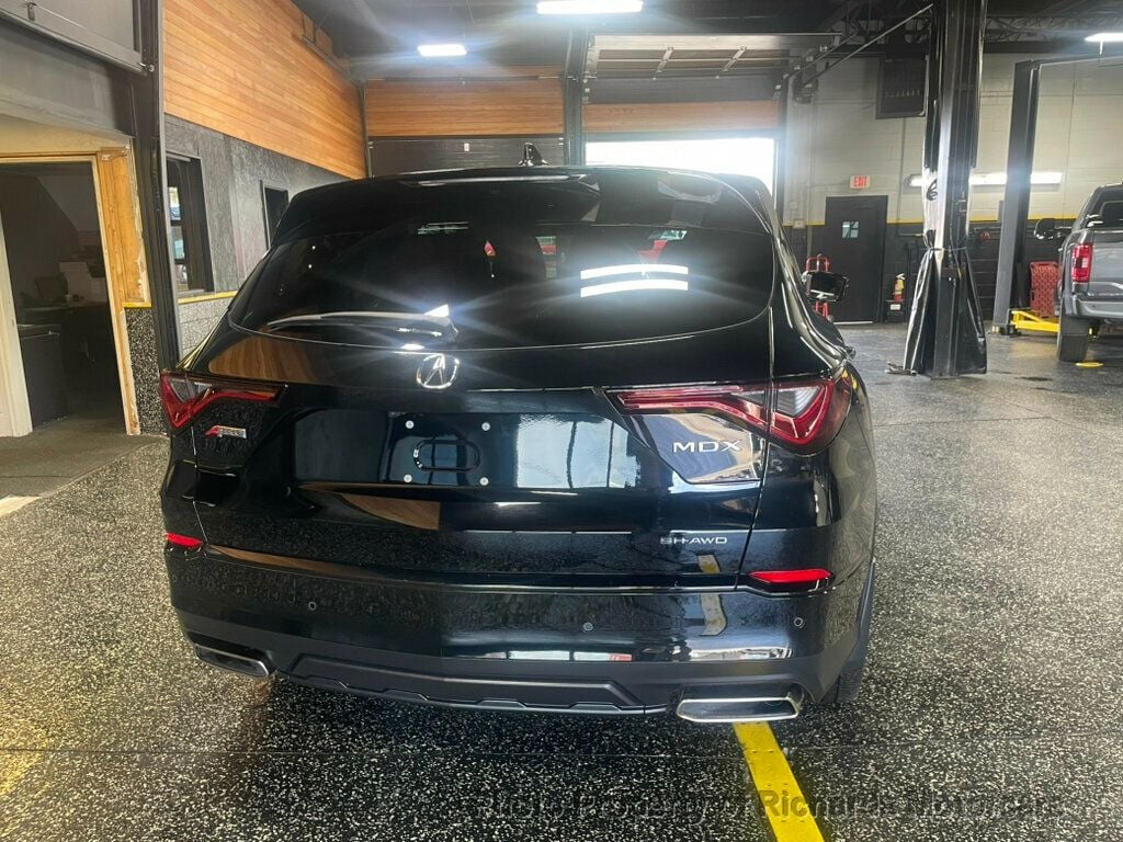 2023 Acura MDX SH-AWD w/A-Spec Package (C16081) - Image 6