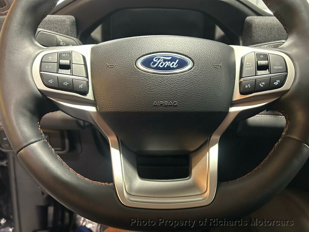 2025 Ford Explorer Active 4WD (C16078) - Image 16