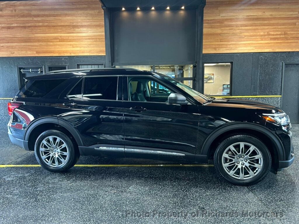 2025 Ford Explorer Active 4WD (C16078)