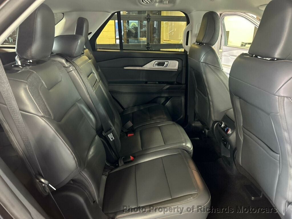 2025 Ford Explorer Active 4WD (C16078) - Image 20