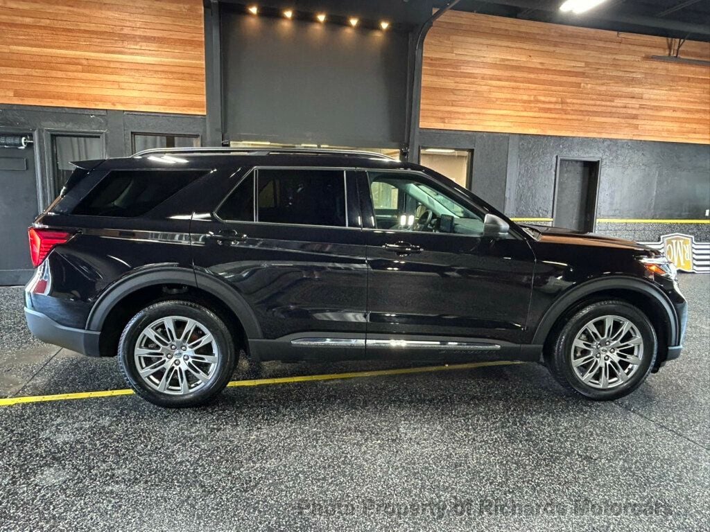 2025 Ford Explorer Active 4WD (C16078) - Image 2