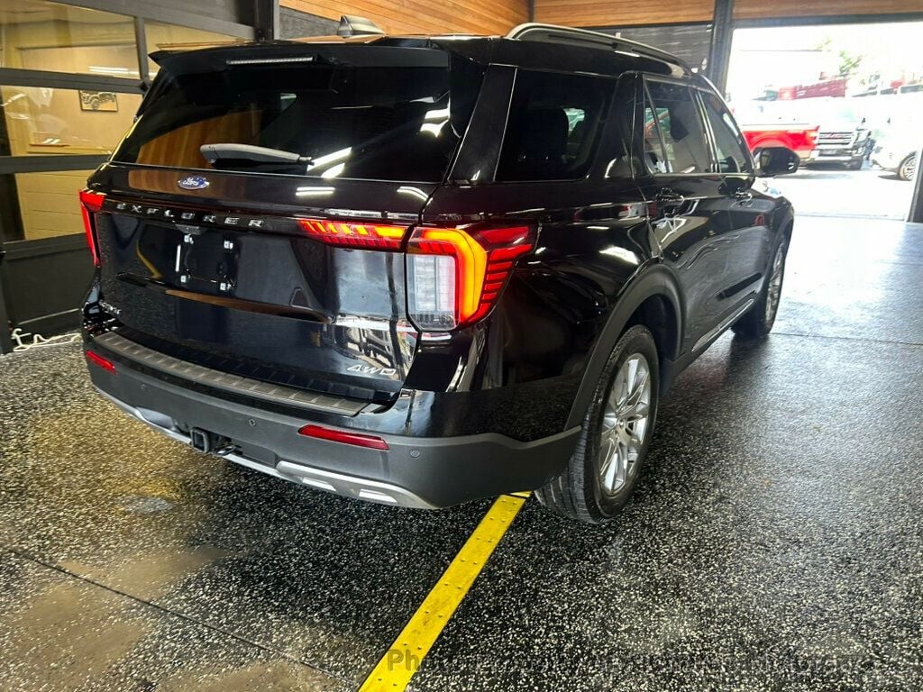2025 Ford Explorer Active 4WD (C16078) - Image 3