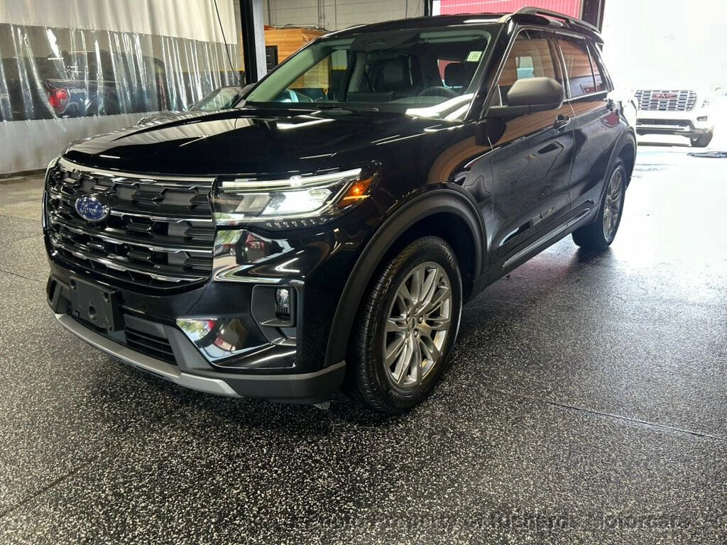 2025 Ford Explorer Active 4WD (C16078) - Image 6
