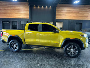 2024 GMC Canyon 4WD Crew Cab AT4 (C16080)