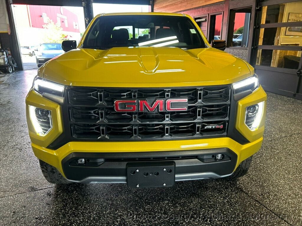 2024 GMC Canyon 4WD Crew Cab AT4 (C16080) - Image 6