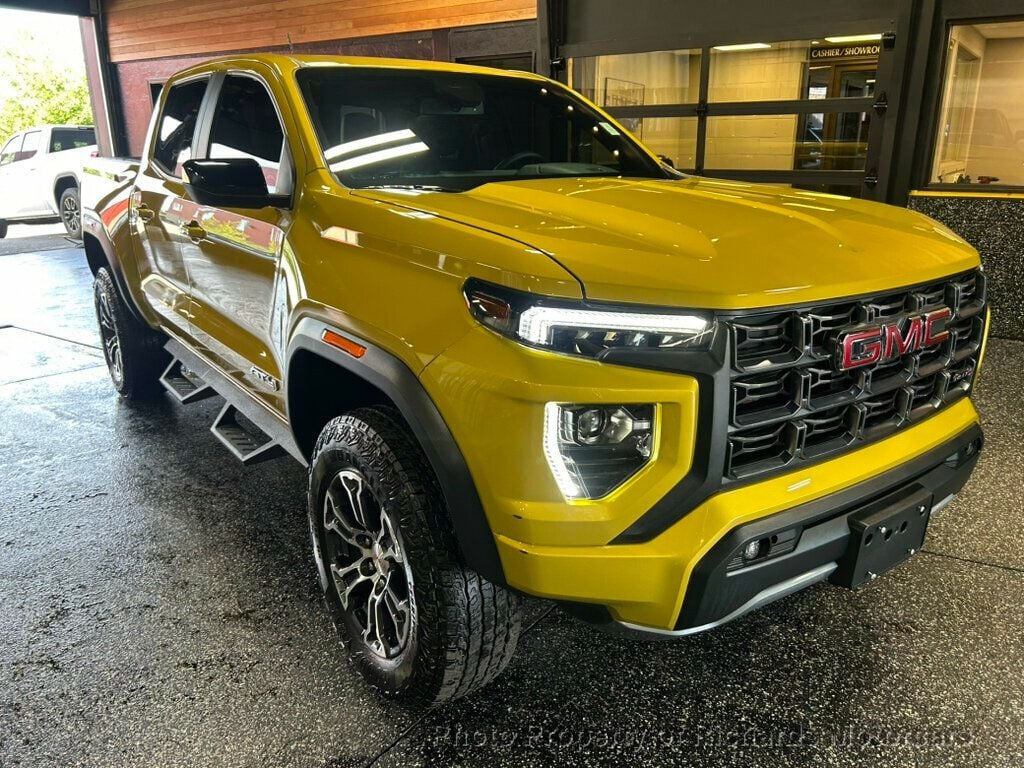 2024 GMC Canyon 4WD Crew Cab AT4 (C16080) - Image 7