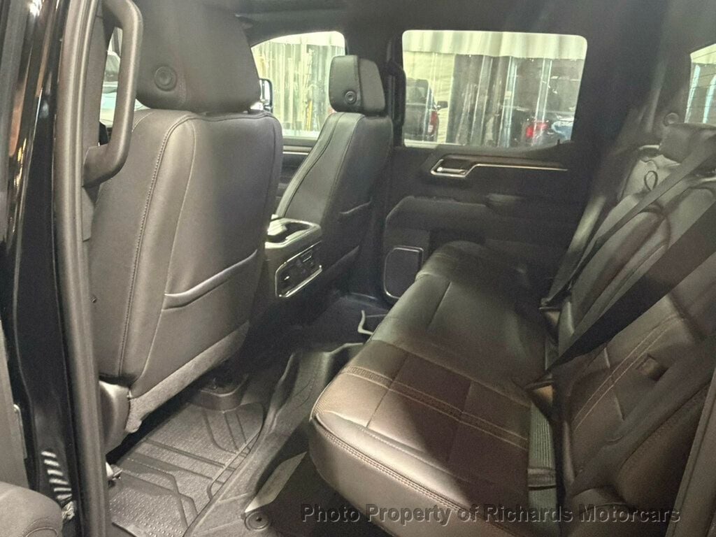 2025 Chevrolet Silverado 1500 4WD Crew Cab 147" High Country (C16066) - Image 17