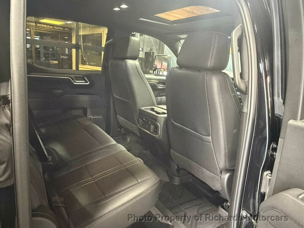 2025 Chevrolet Silverado 1500 4WD Crew Cab 147" High Country (C16066) - Image 19