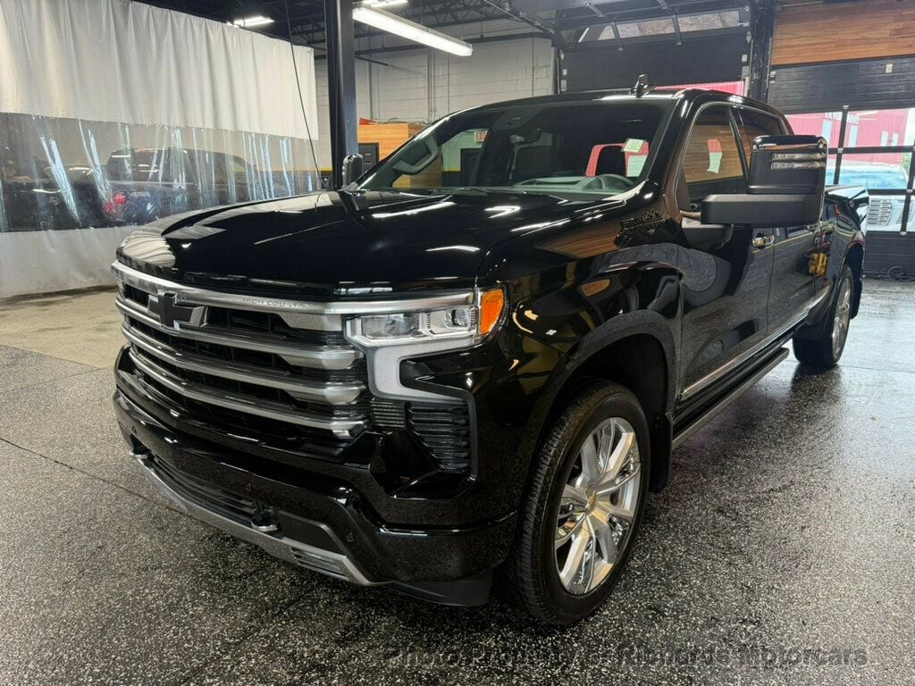 2025 Chevrolet Silverado 1500 4WD Crew Cab 147" High Country (C16066) - Image 5