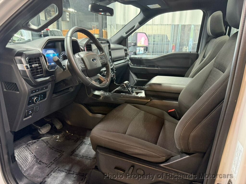 2023 Ford F-150 XLT 4WD SuperCrew 6.5' Box (C16049) - Image 11