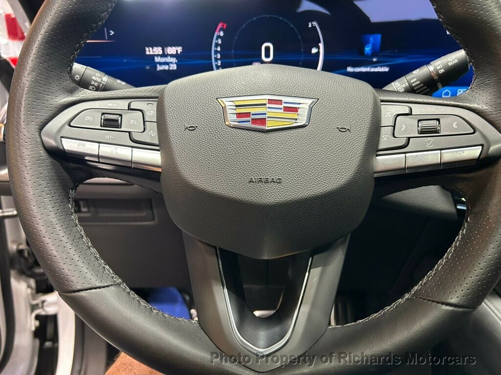 2025 Cadillac XT4 AWD 4dr Sport (C16099) - Image 15