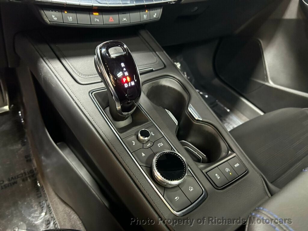 2025 Cadillac XT4 AWD 4dr Sport (C16099) - Image 16