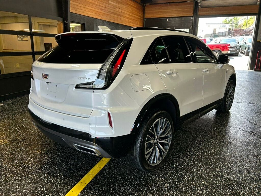 2025 Cadillac XT4 AWD 4dr Sport (C16099) - Image 3