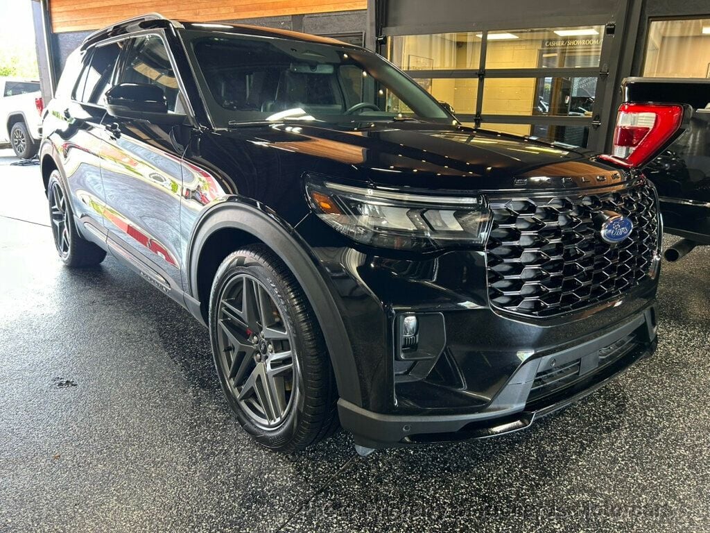 2025 Ford Explorer ST 4WD (C16053) - Image 8