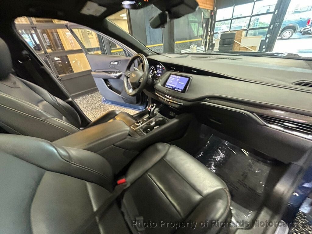 2019 Cadillac XT4 AWD 4dr Sport (C16056) - Image 24